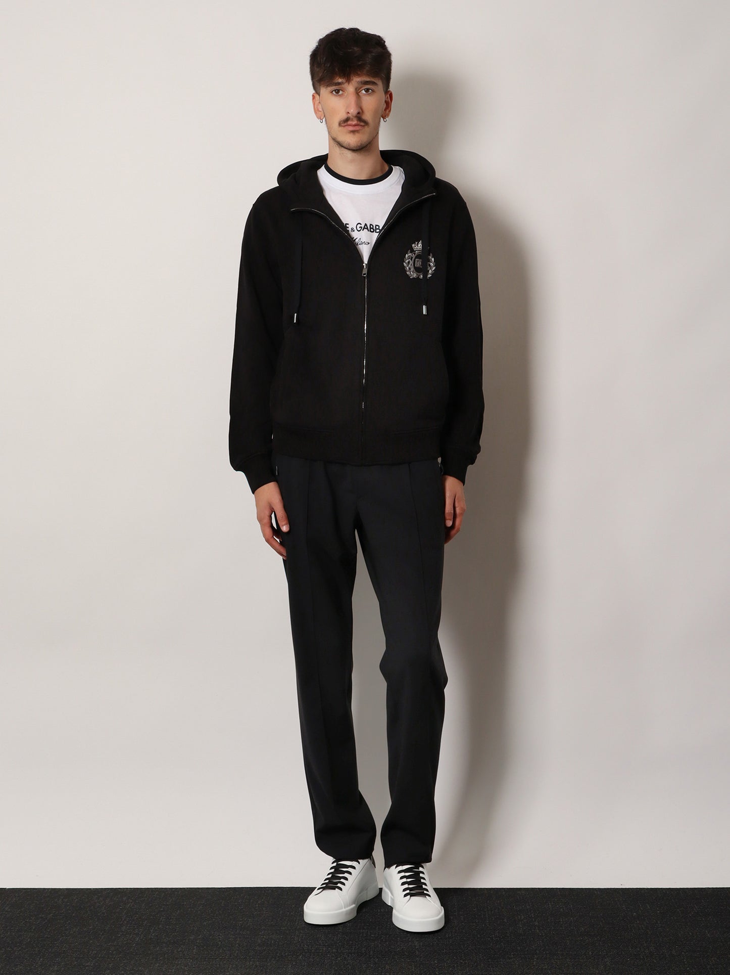 Cotton sweatshirt with logo patch