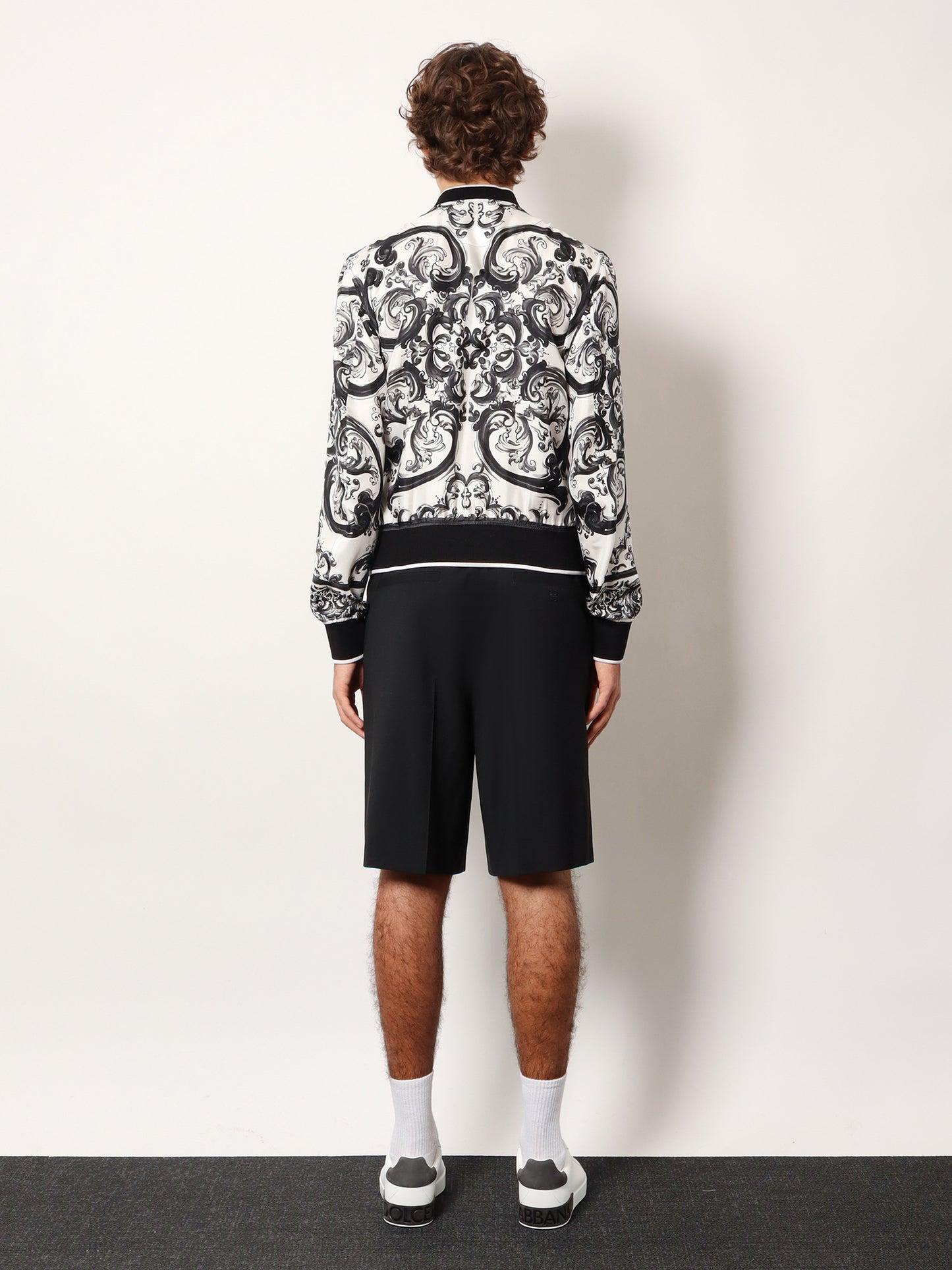 Silk jacket with Maiolica print