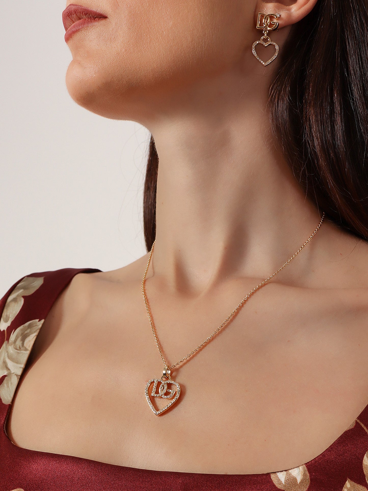 Orecchini in metallo con strass