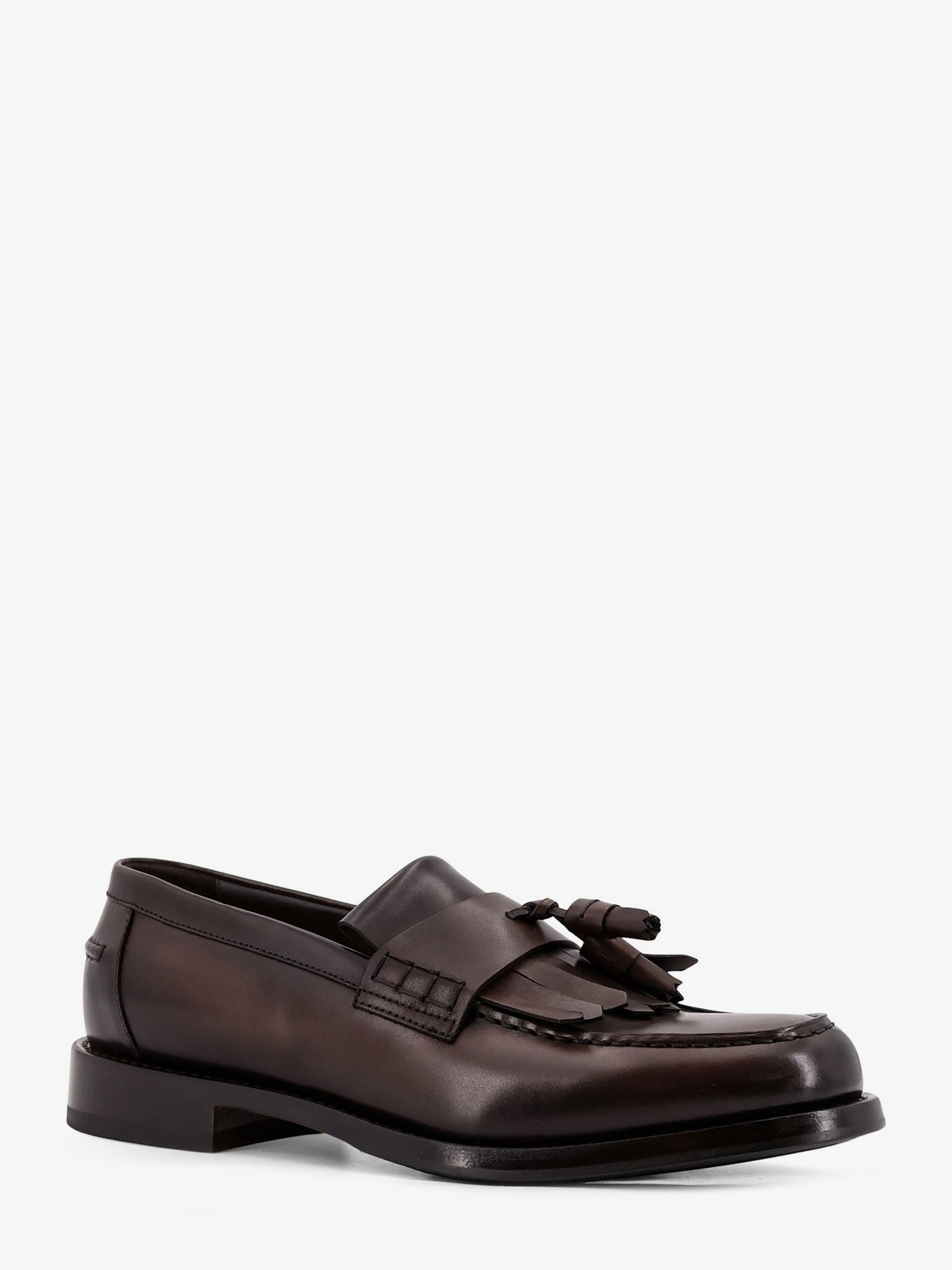 Leather loafers with tassels