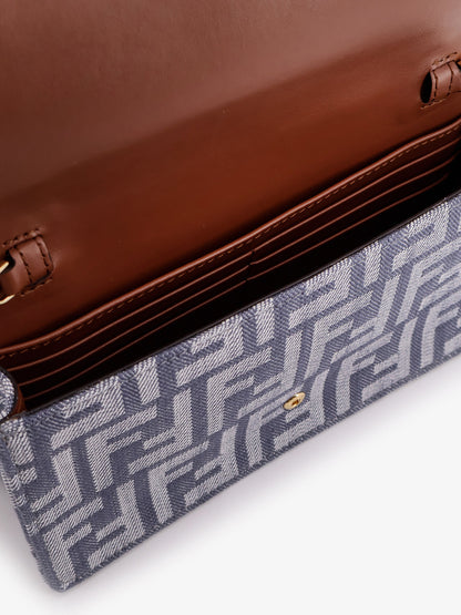 Wallet on chain Baguette shoulder bag thumbnail