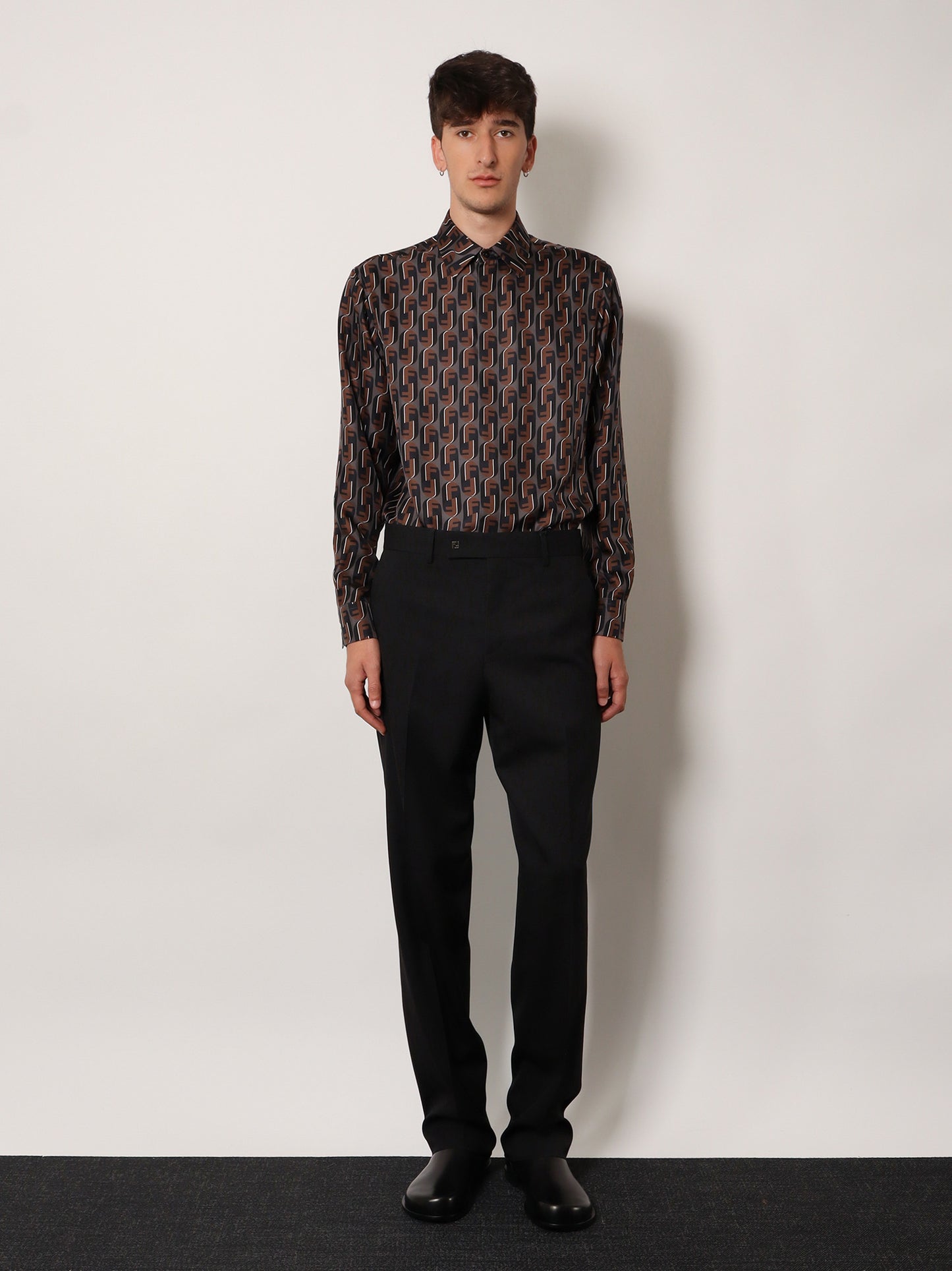 Virgin wool trousers