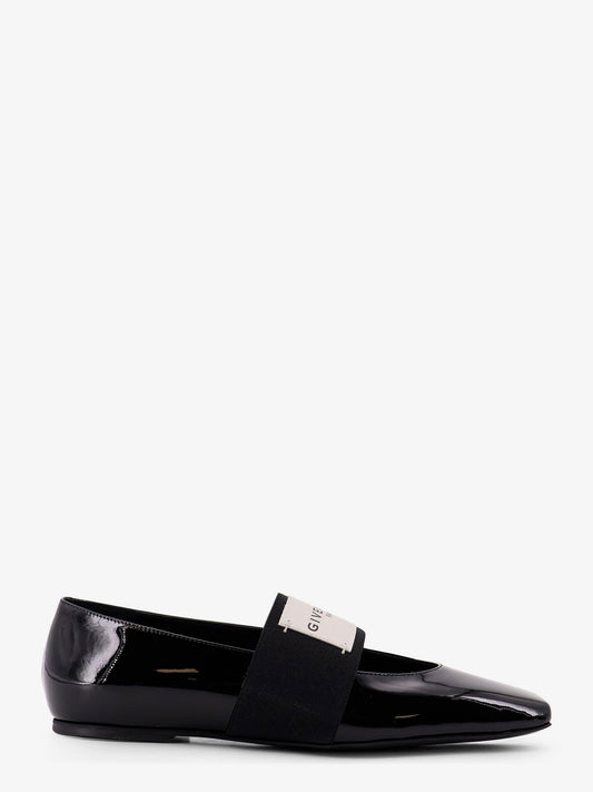 Patent leather ballerinas with maxi logo label