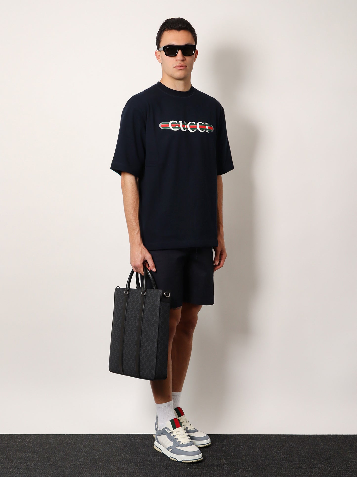 Borsa shopping in tessuto gg supreme con tracolla