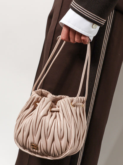 Matelassé leather bucket bag thumbnail