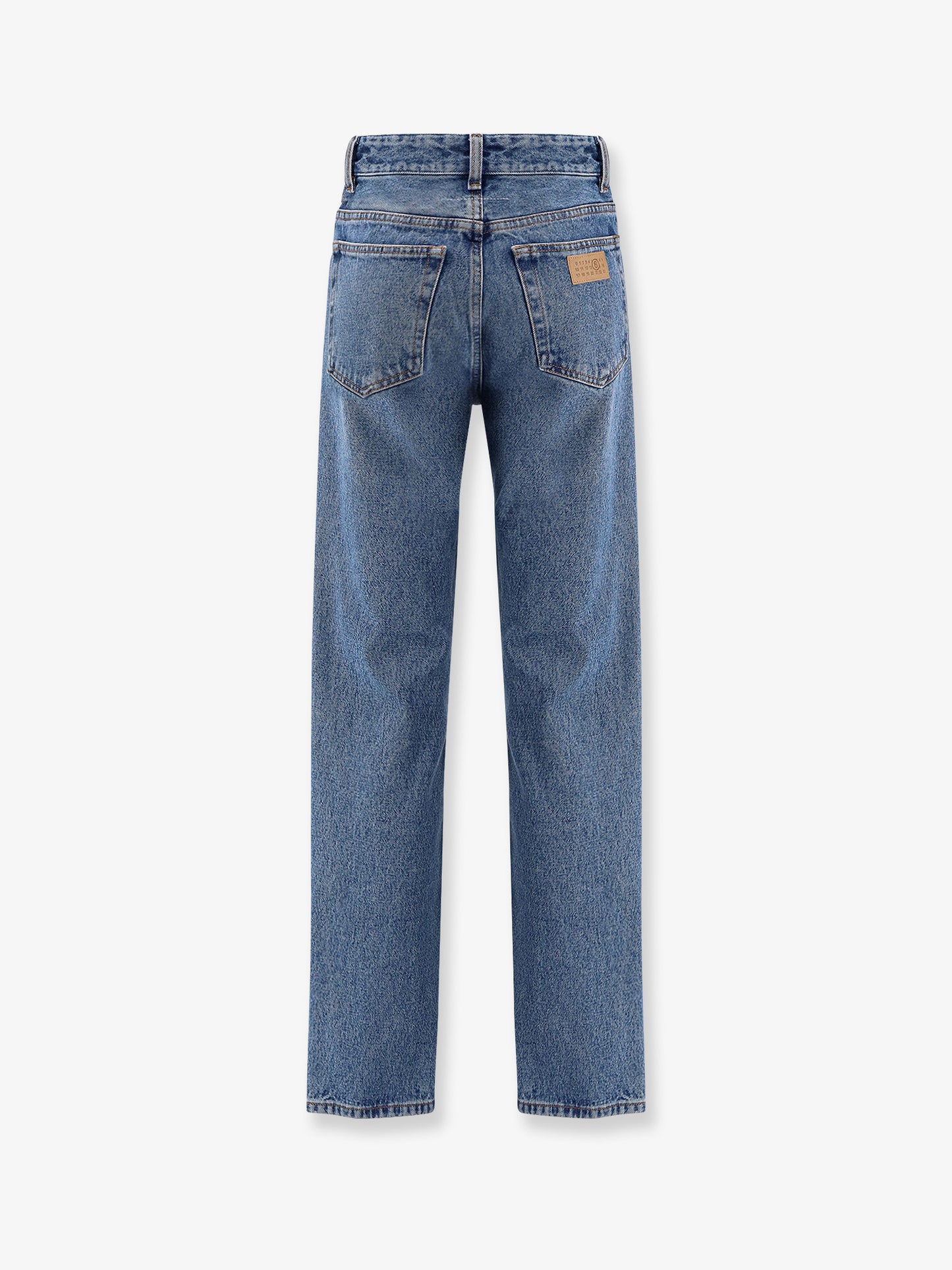 Straight leg jeans with reverse pockets