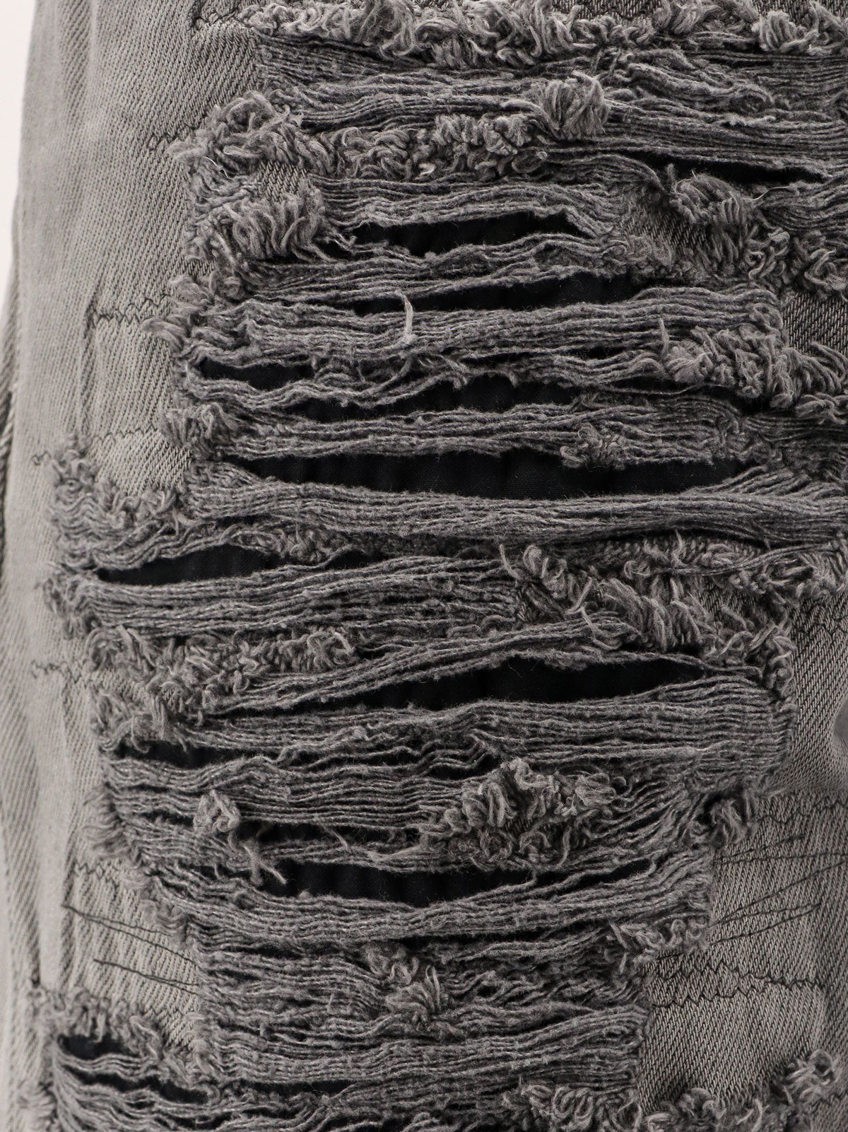 Jeans with destroyed effect