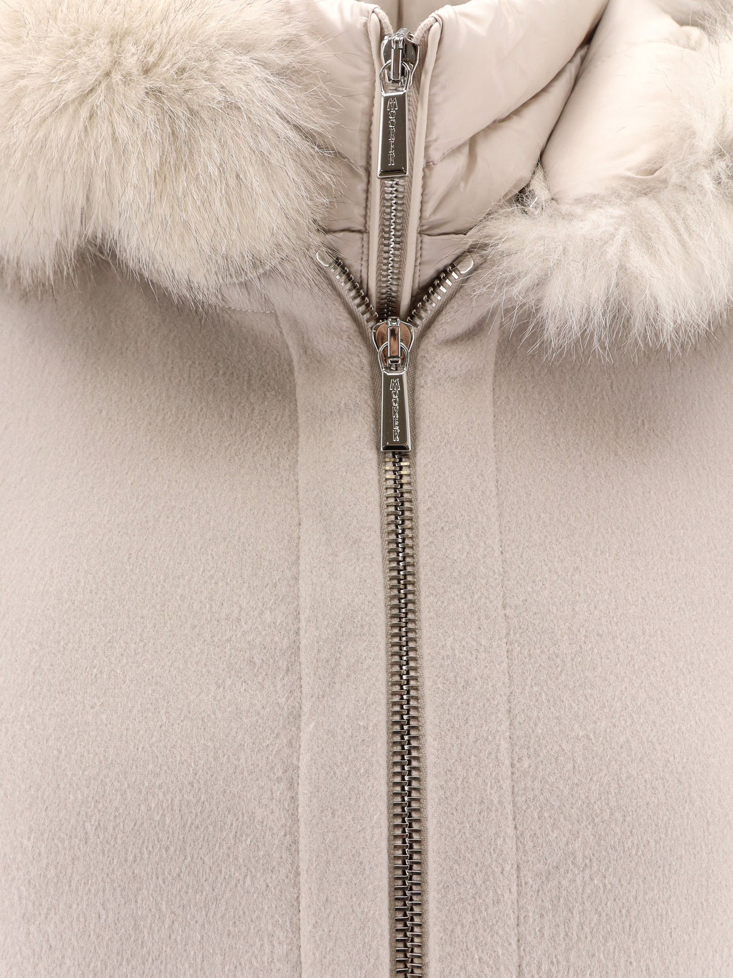 Pegaso-Cwr sleeveless wool and cashmere coat