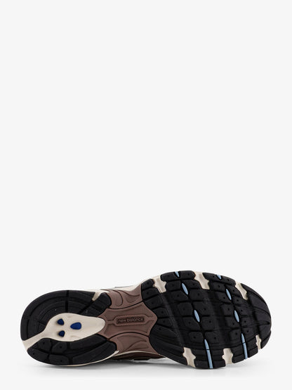 740 low-top mesh sneakers thumbnail