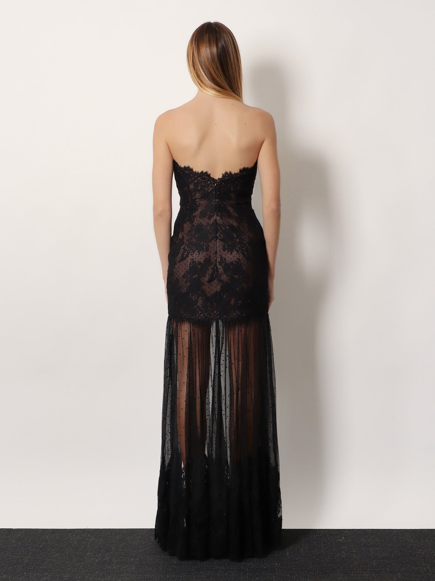 Vespera long lace dress
