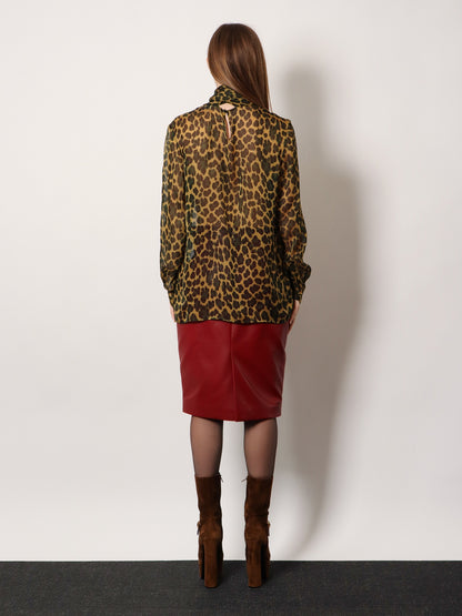 Silk shirt with lavallière neckline thumbnail