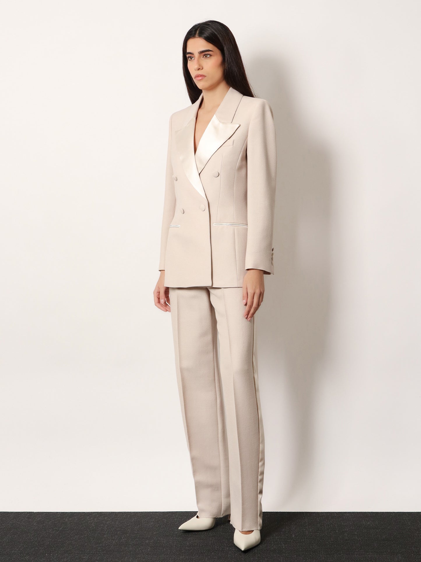 Wool blend trouserw with satin profiles