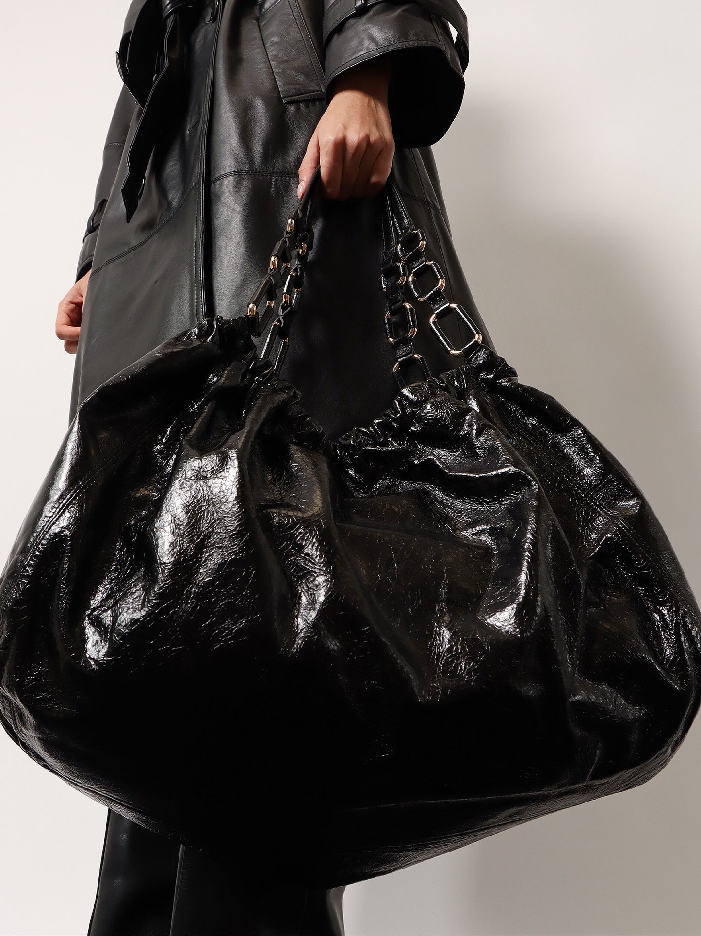 Borsa a spalla in vernice