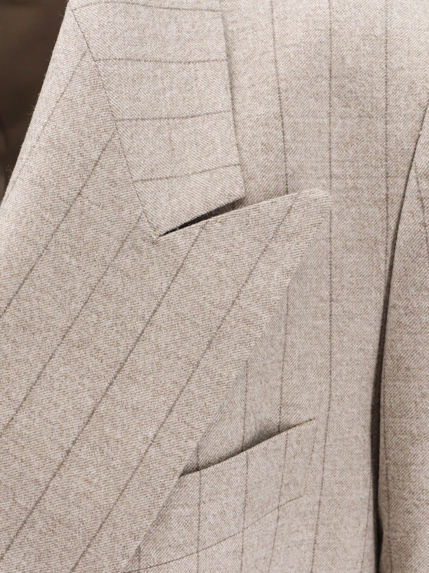 Parigi virgin wool suit with pinstriped pattern