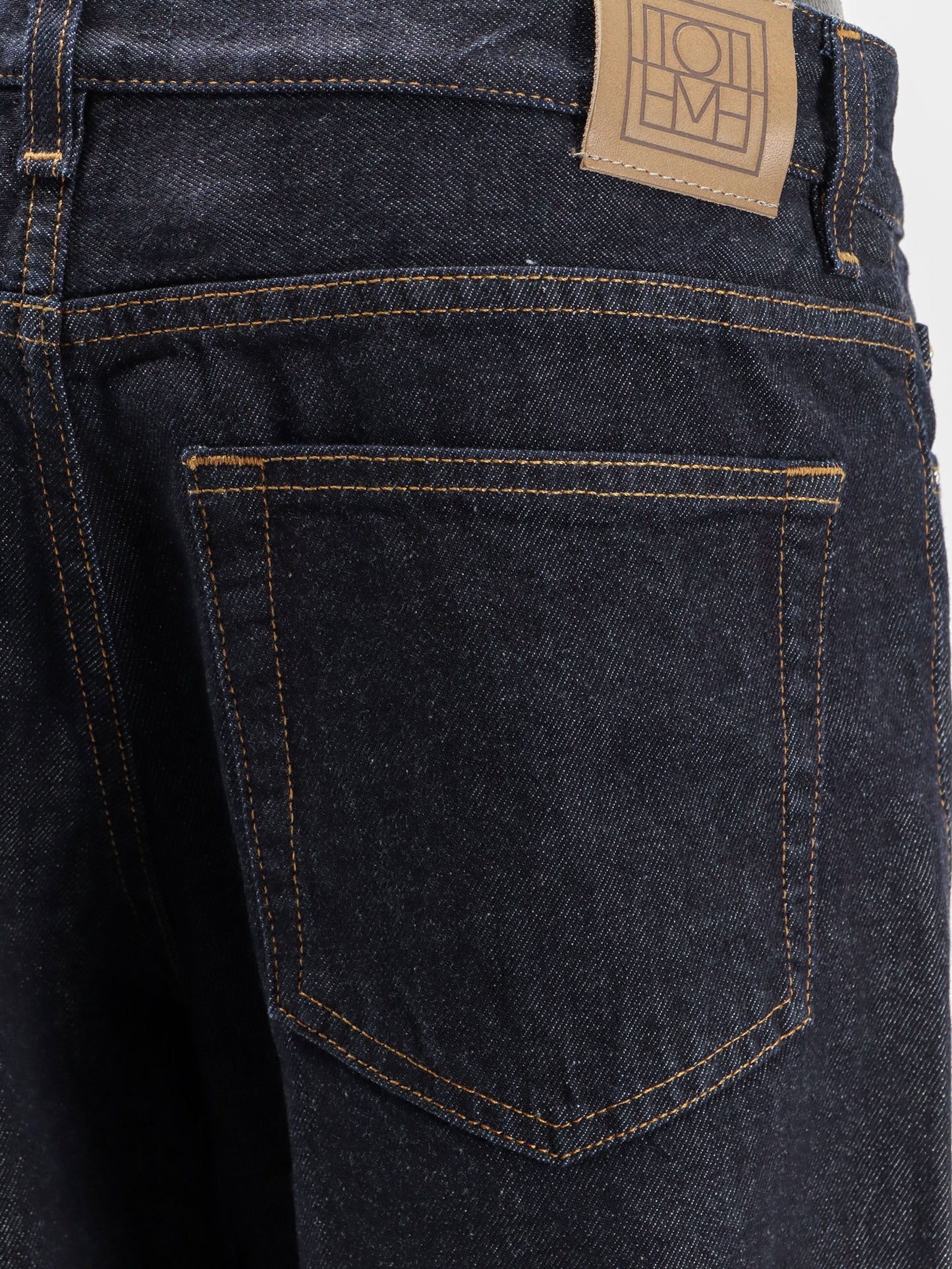 Low straight denim jeans