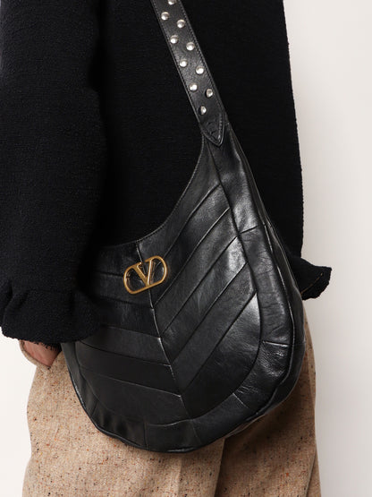 Leather Hobo crossbody bag with metal VLogo Signature thumbnail