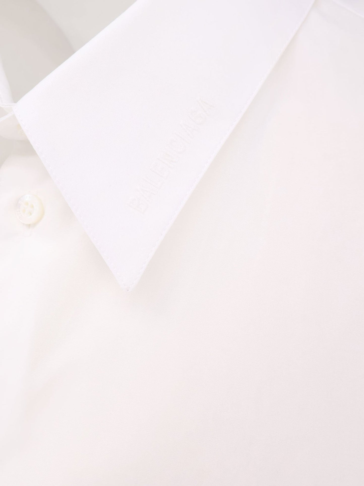 Minimal balenciaga garde-robe shirt