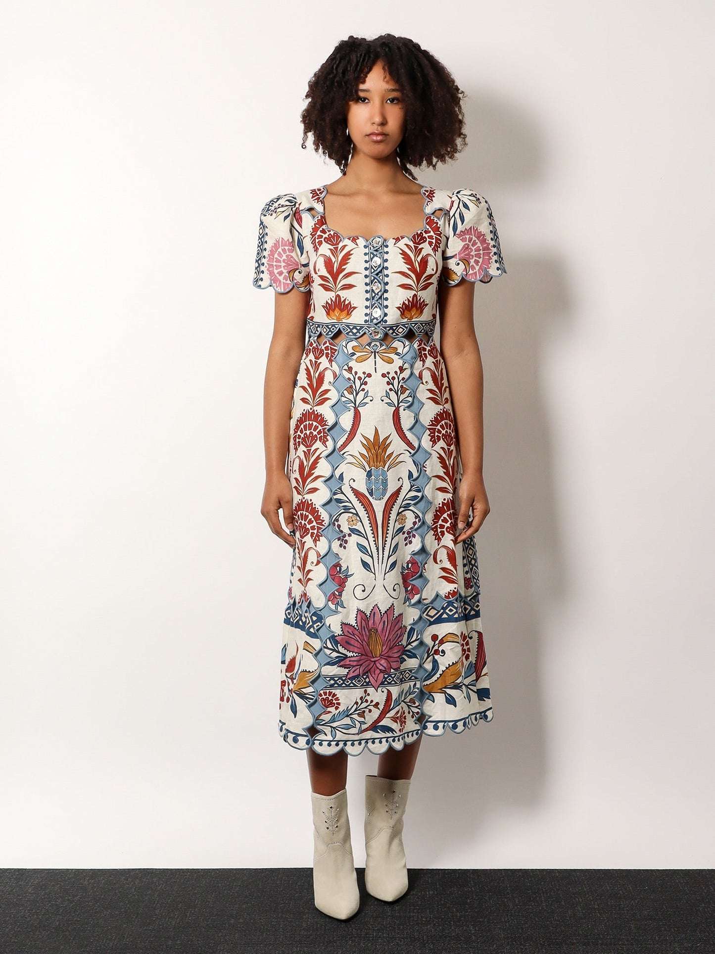 Linen dress with floral prints