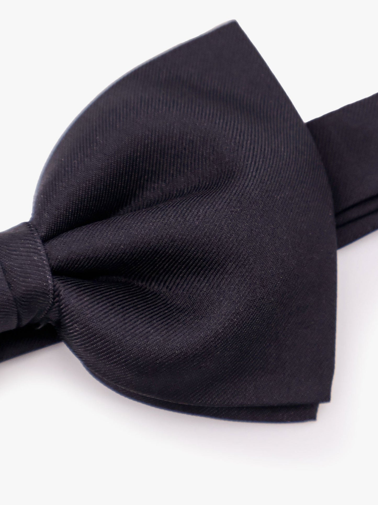 Silk bowtie