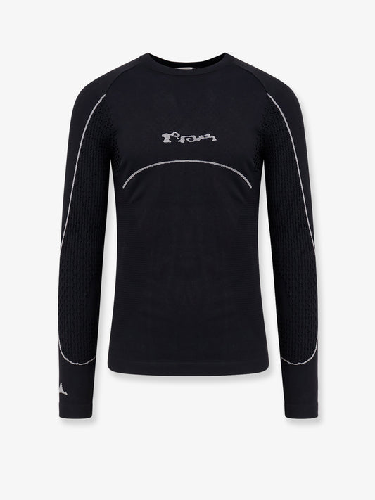 Seamless stretch fabric t-shirt