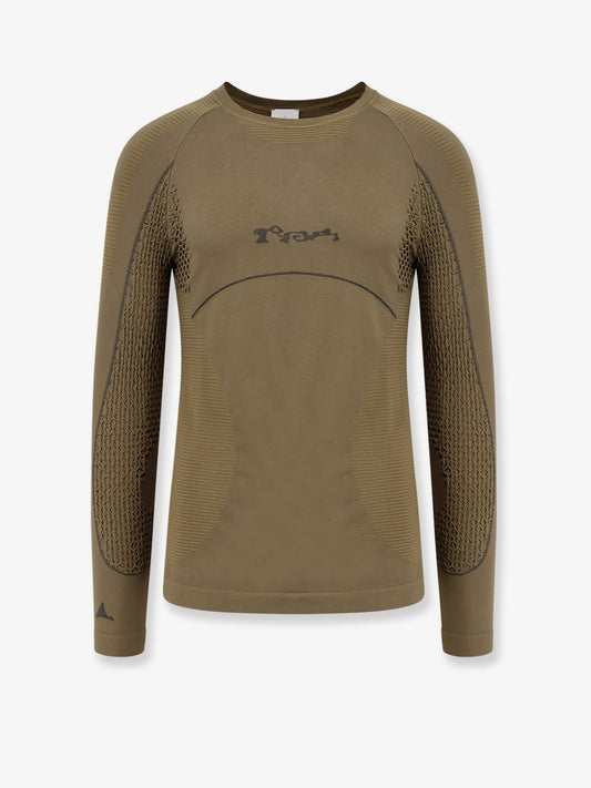 Seamless stretch fabric t-shirt