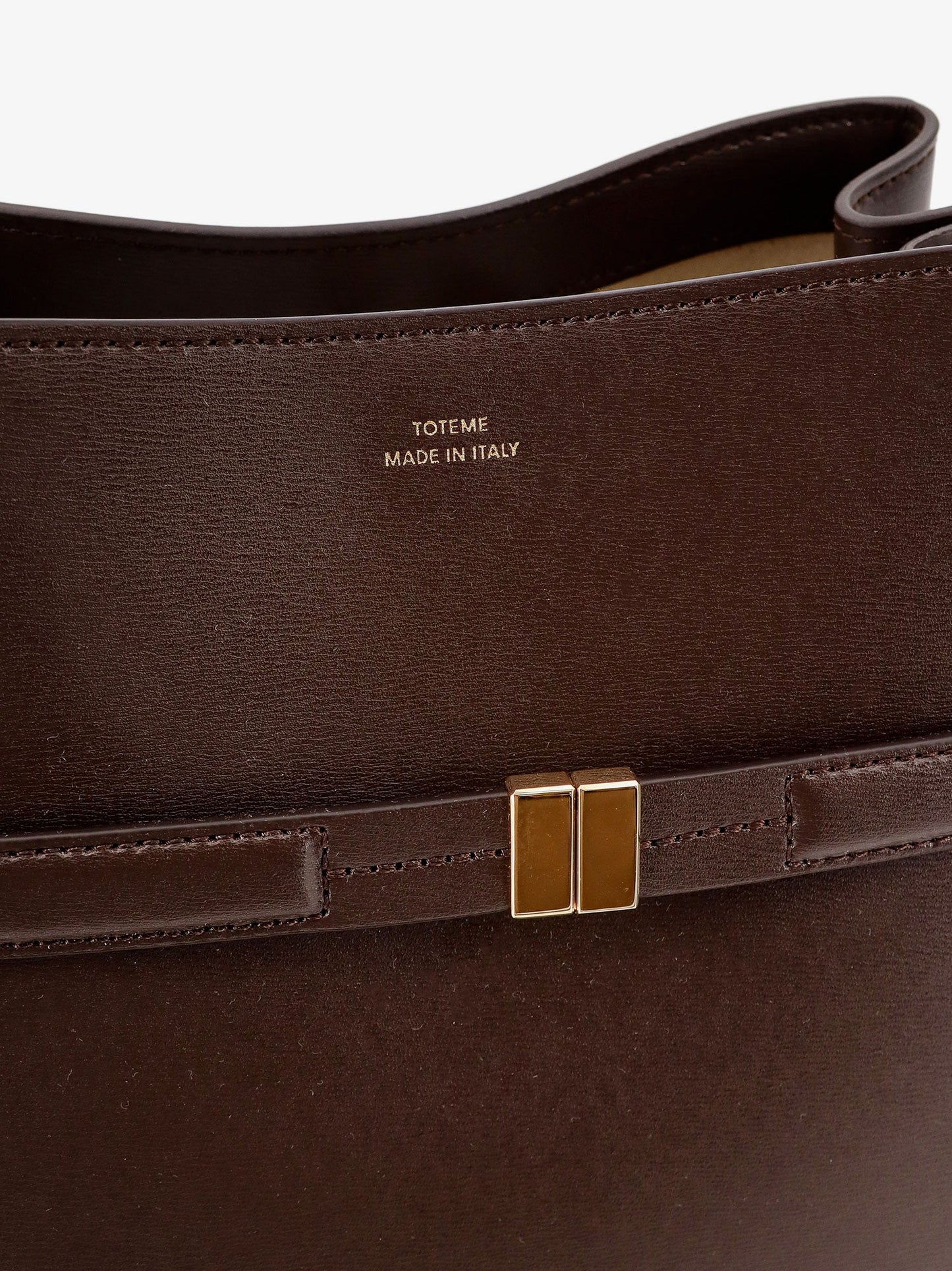 Leather bucket bag with frontal strap