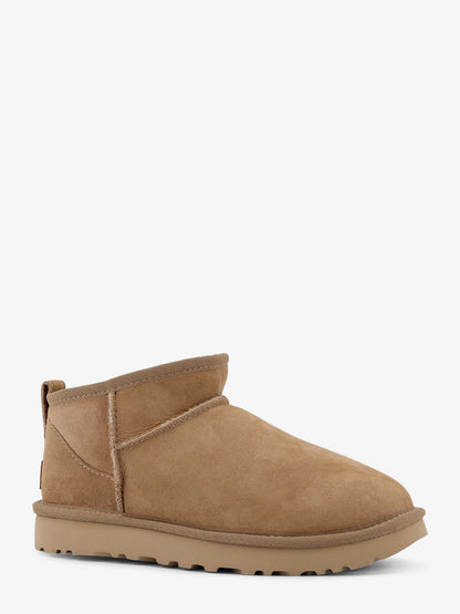 Stivaletti Classic Ultra Mini in suede thumbnail