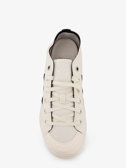 Canvas sneakers with logo on the side thumbnail