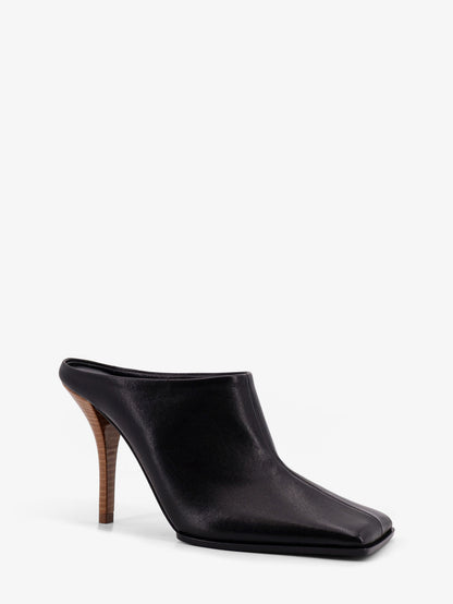 Leather sandals thumbnail