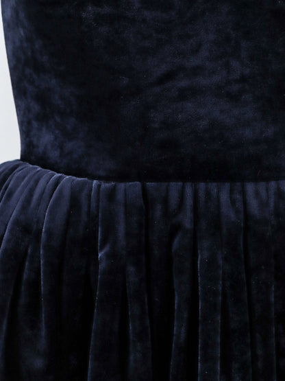 Short velvet dress thumbnail