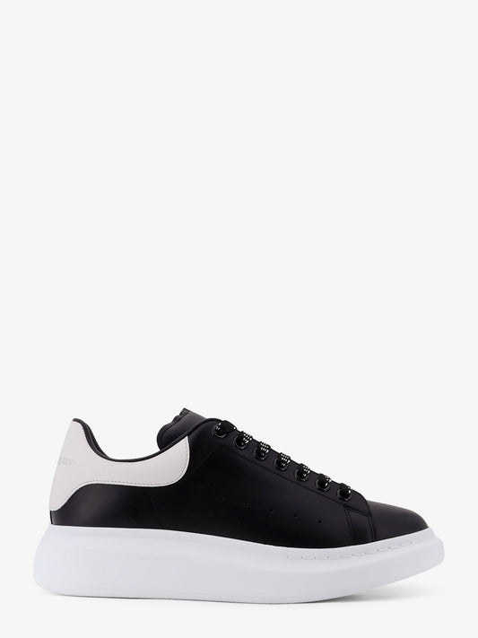 Low-top leather sneakers