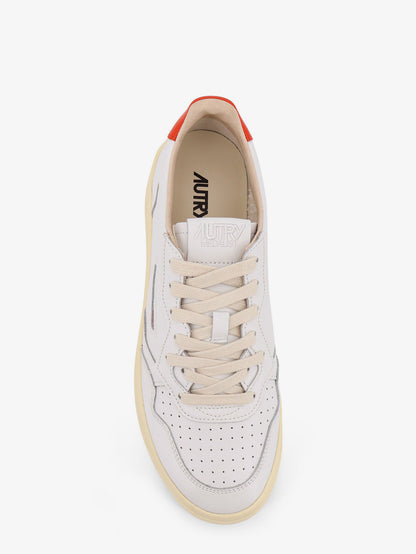Medalist low leather sneakers thumbnail