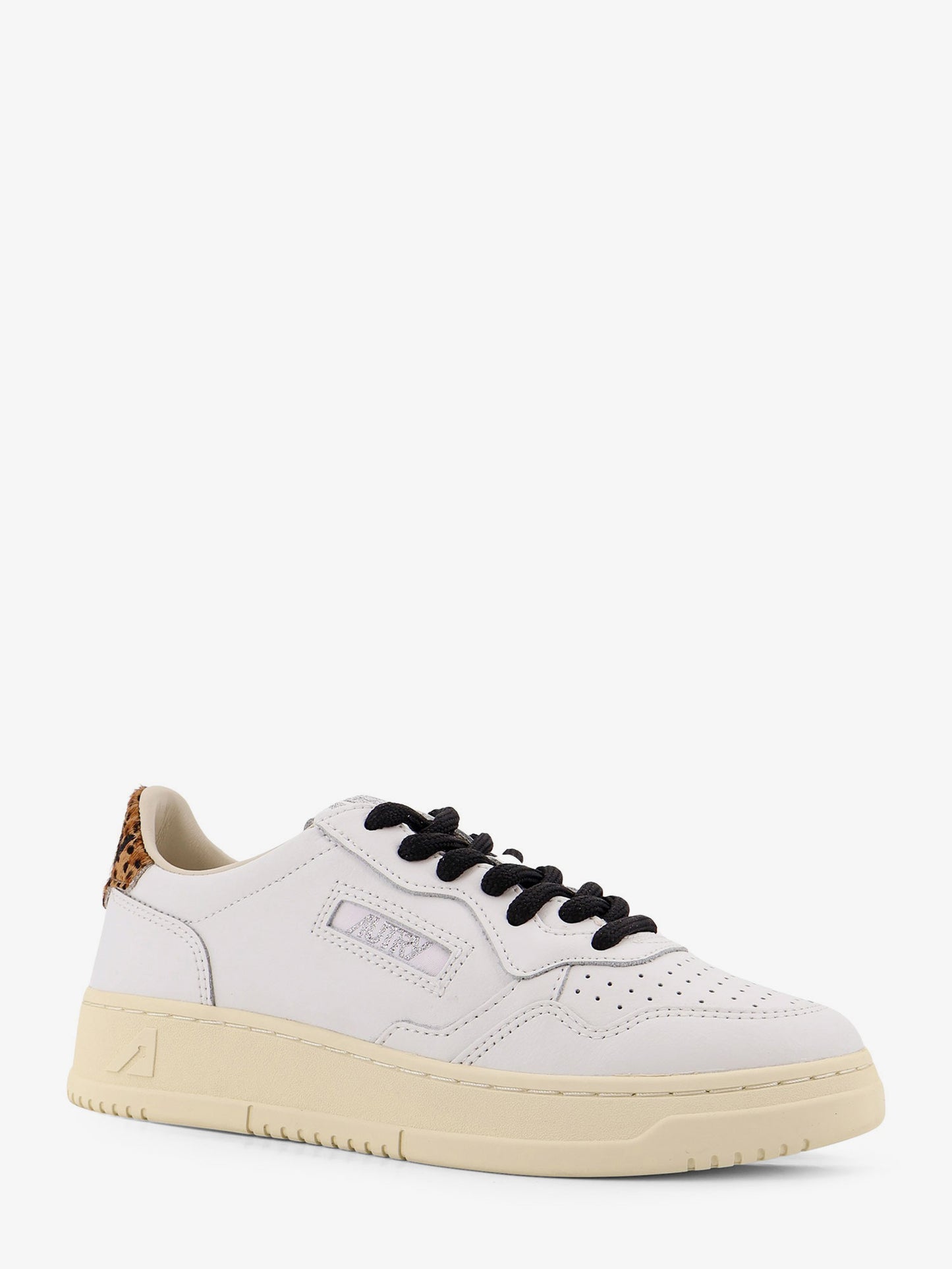 Medalist leather sneakers