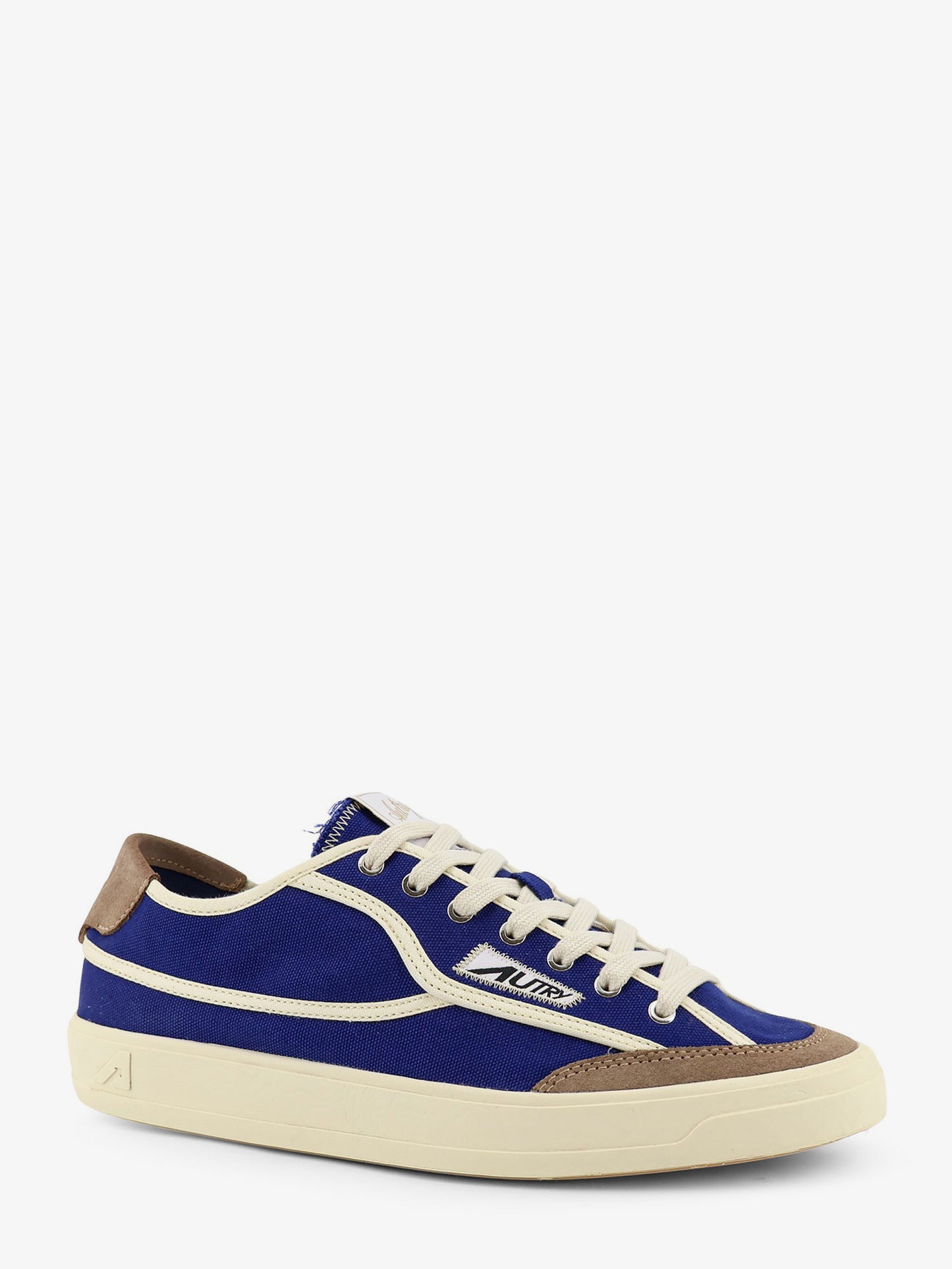 Windscape canvas sneakers with side logo label