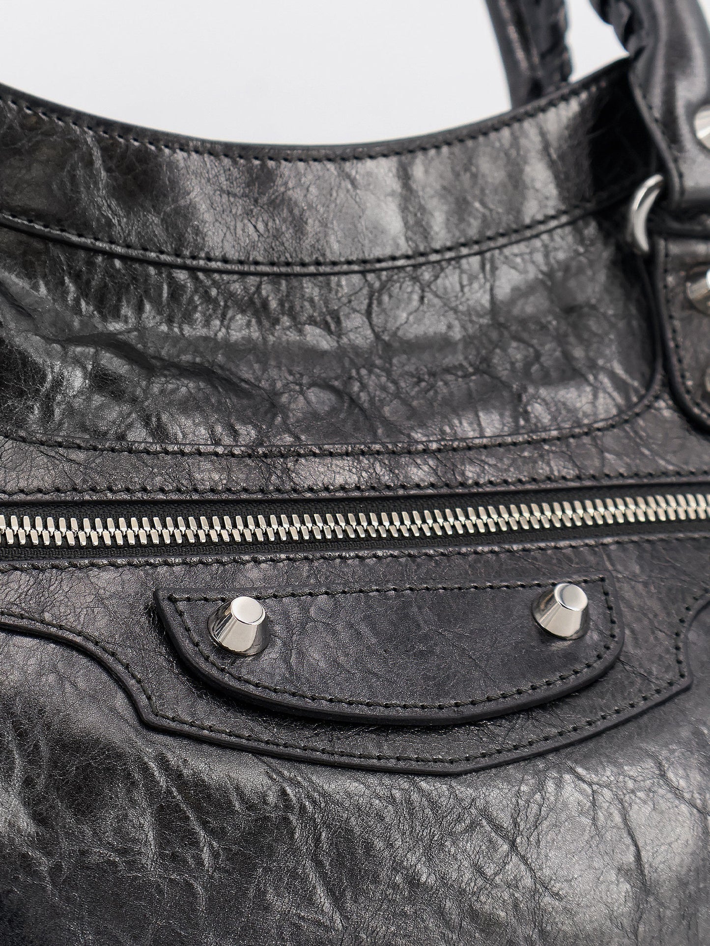 Le City Bag M leather crossbody bag