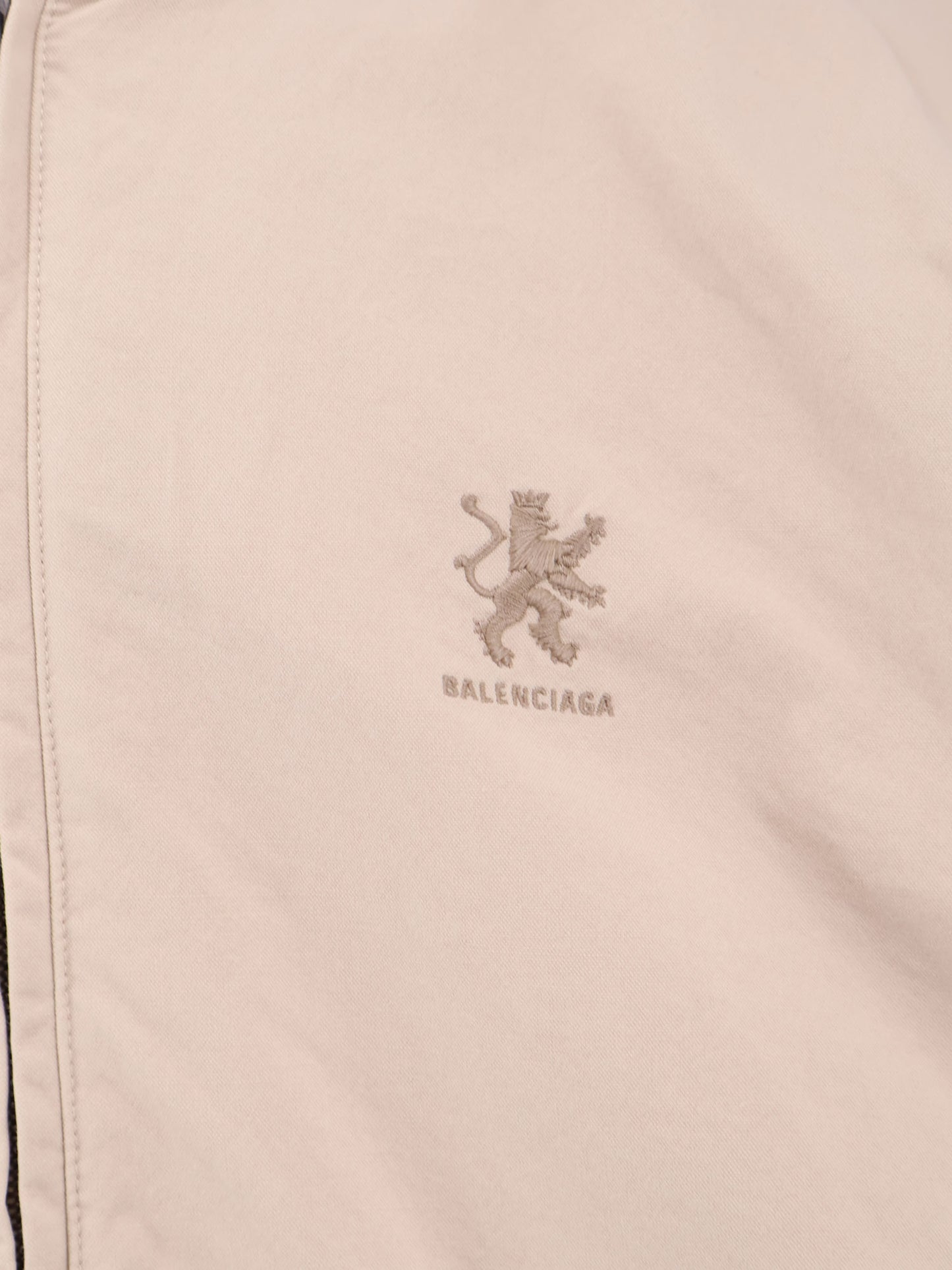 Cotton blend jacket with embroidered logo on the front