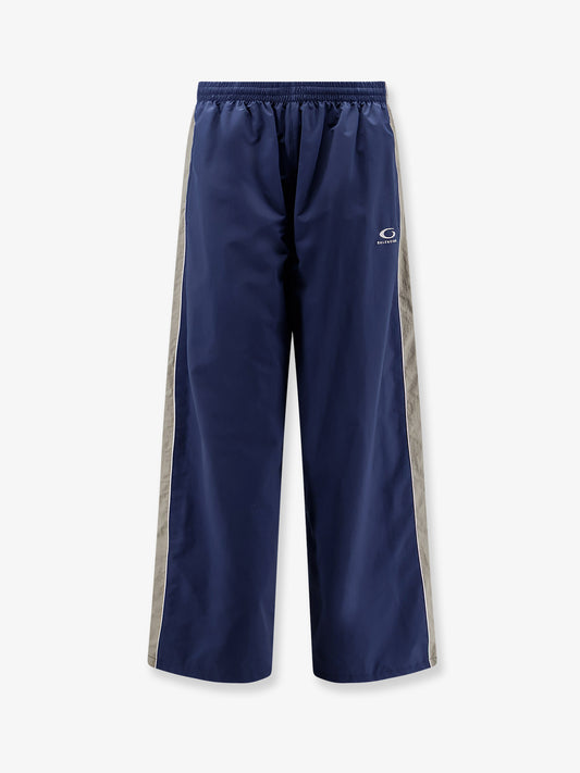 Sporty nylon trousers