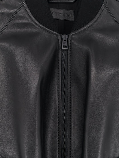 Sleeveless leather jacket thumbnail
