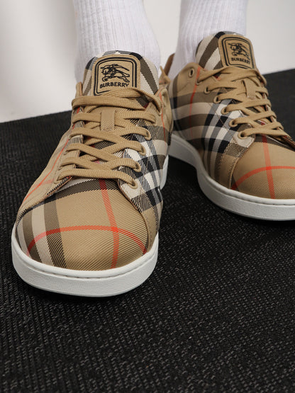 Canvas sneakers with Check motif thumbnail