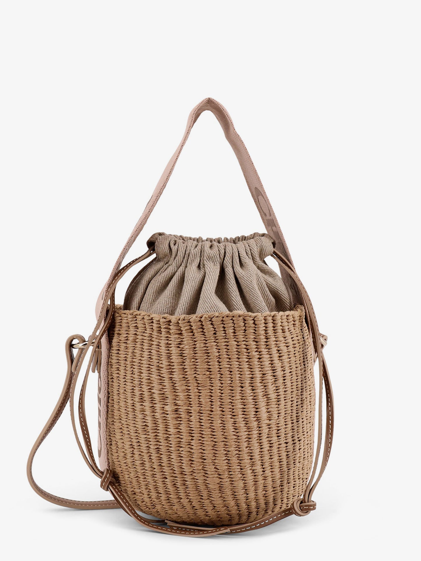 Woody raffia bucket bag