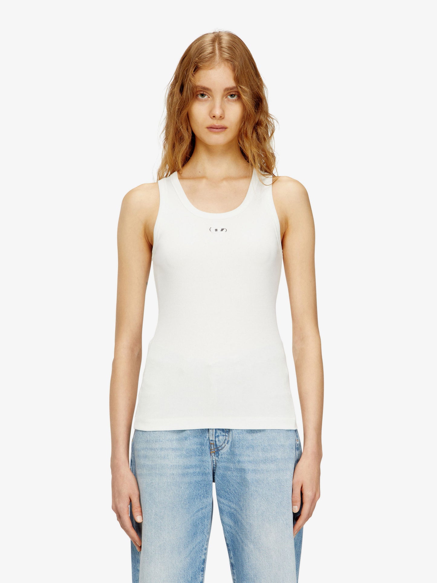 Canotta slim fit a costine con Oval D in metallo