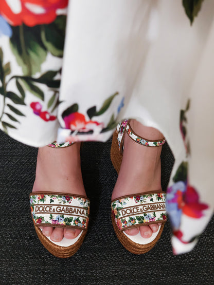 Raffia sandals with floral embroidery thumbnail