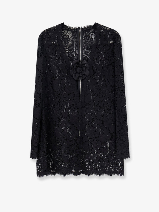 Lace dress with front flower detail