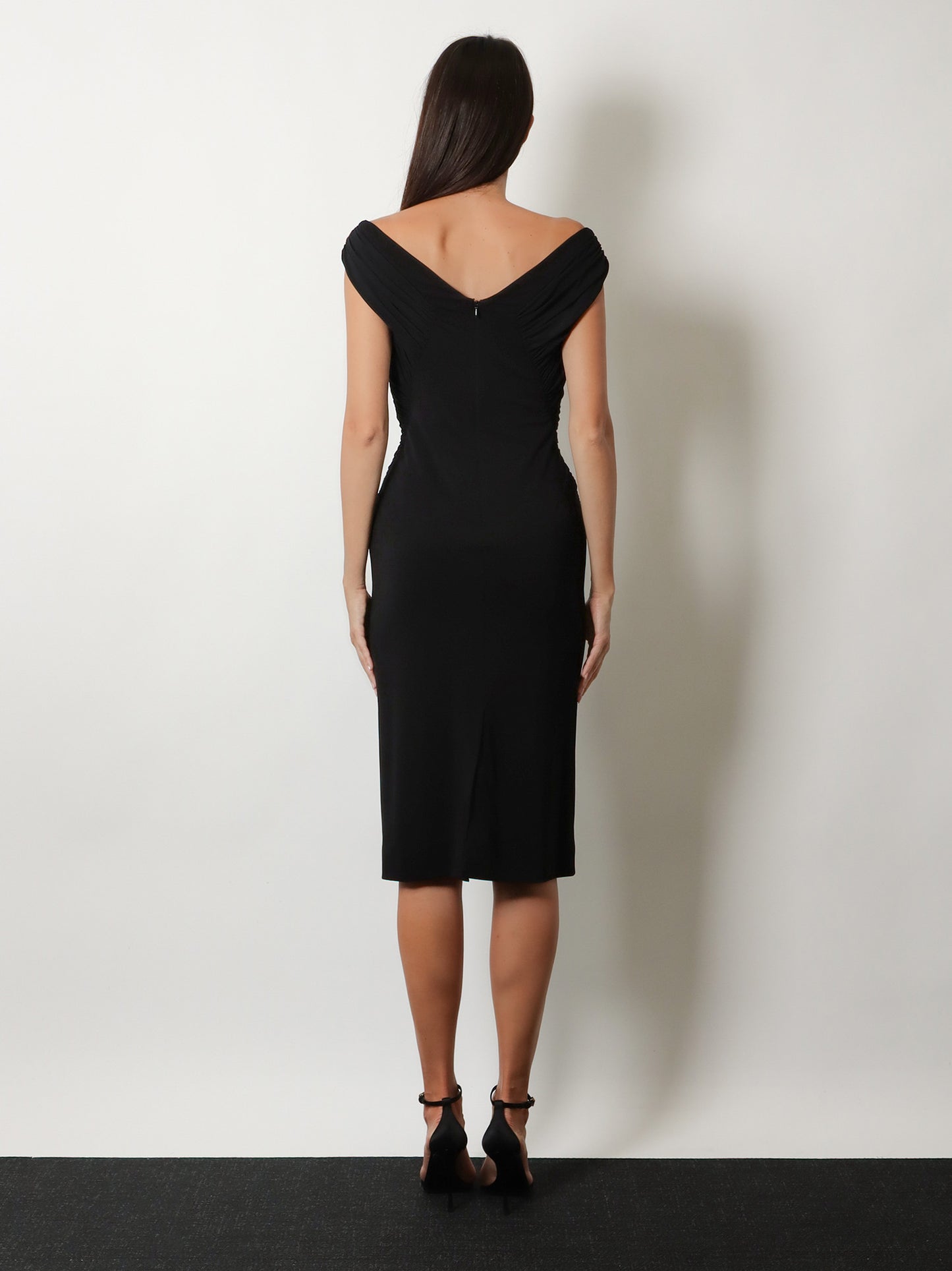 Fitted organzino crêpe dress