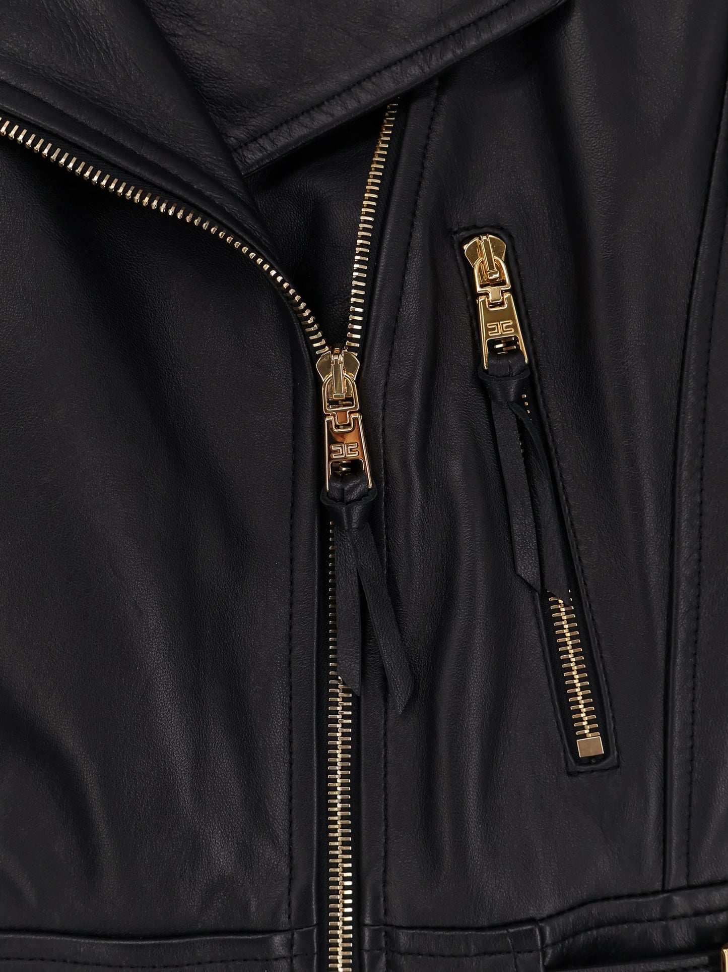 Cropped leather jacket