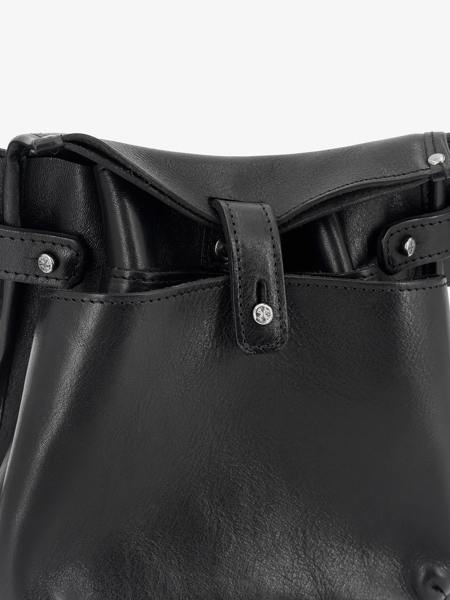 Leather shoulder bag