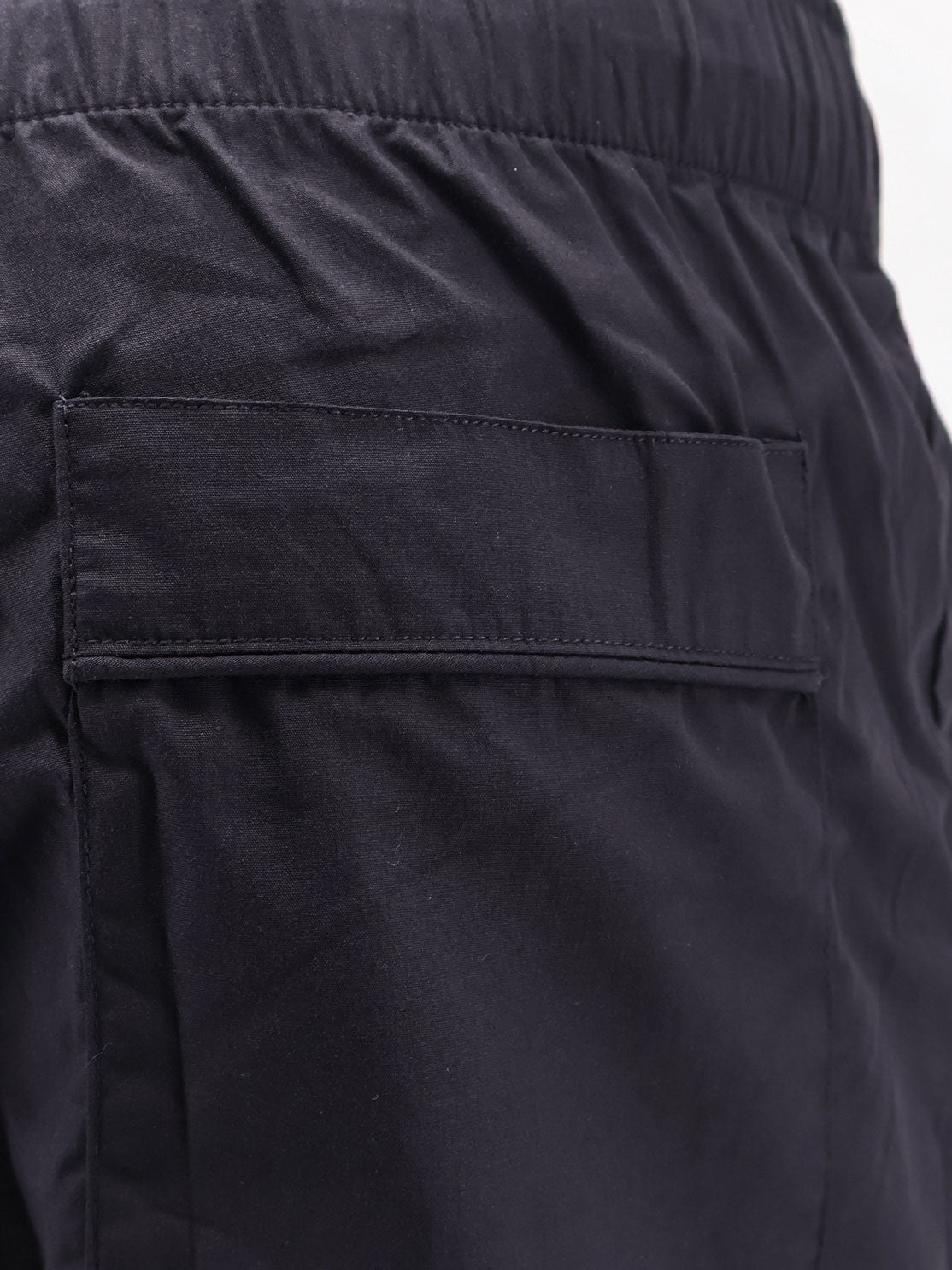 Cotton bermuda shorts with frontal logoed label