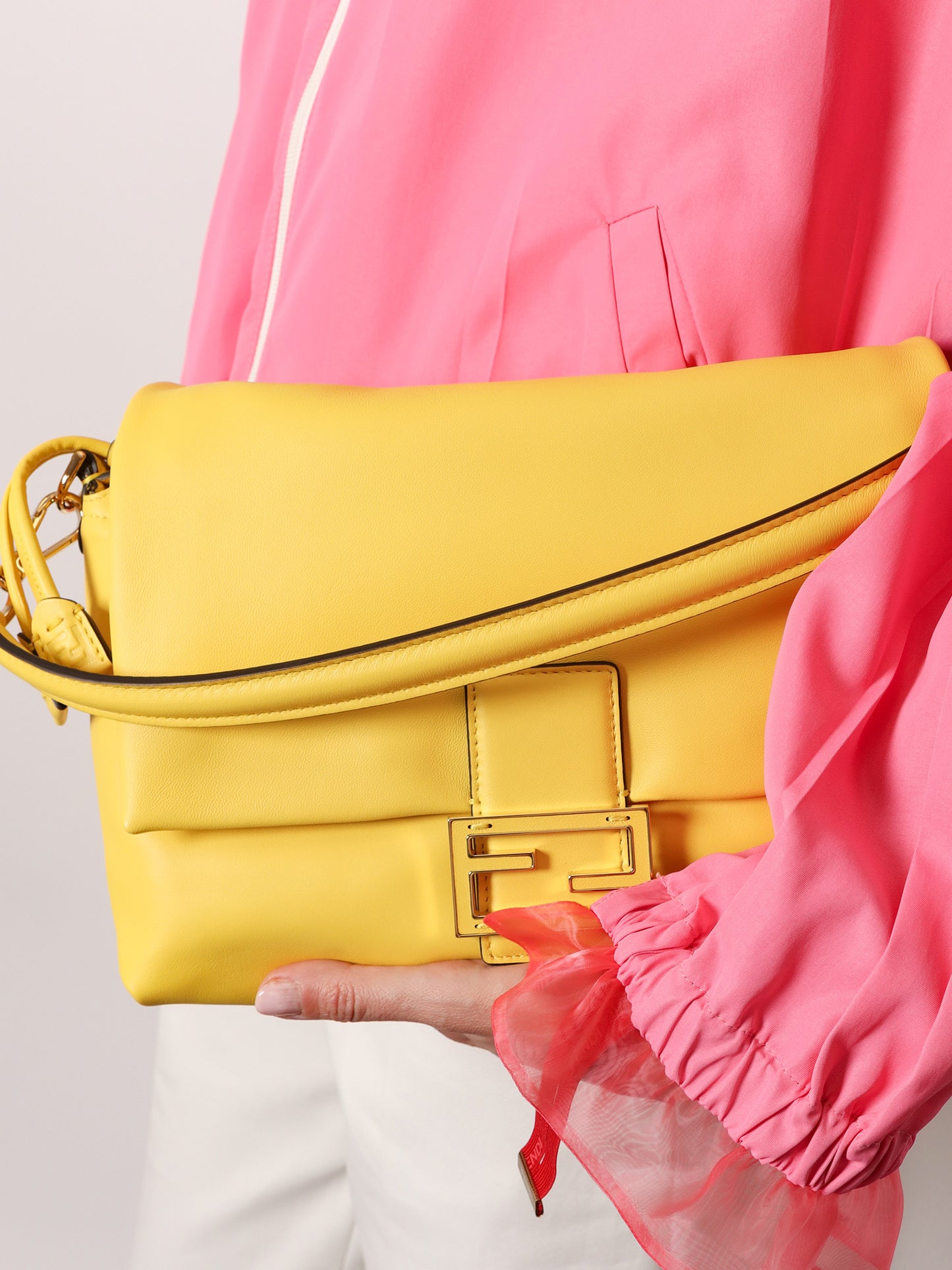Mamma Baguette Medium leather crossbody bag