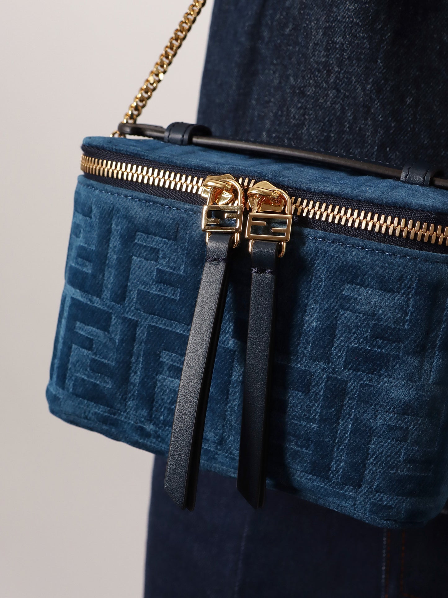 Borsa a tracolla Vanity in tessuto FF