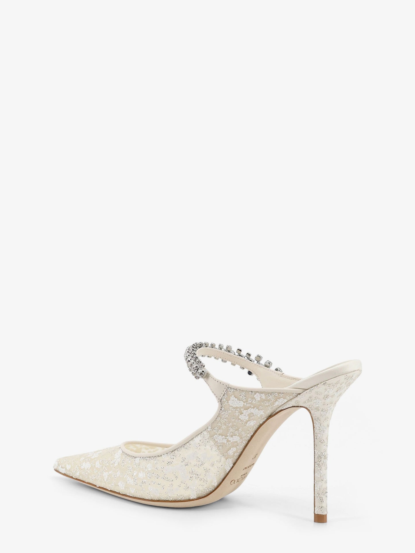 Embroidered tulle décolleté